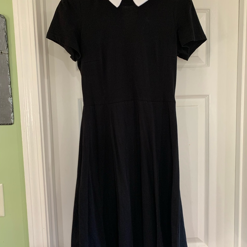 Deandri Dress - Picture 4 of 5